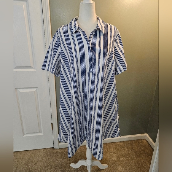 Old Navy Dresses & Skirts - Old Navy Women's Size XL Blue and White Striped Shirt Dress with Pockets